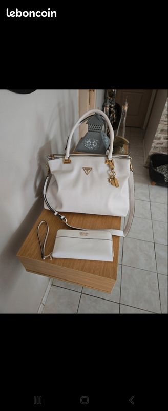 Sac a main et portefeuille guess (image 1)
