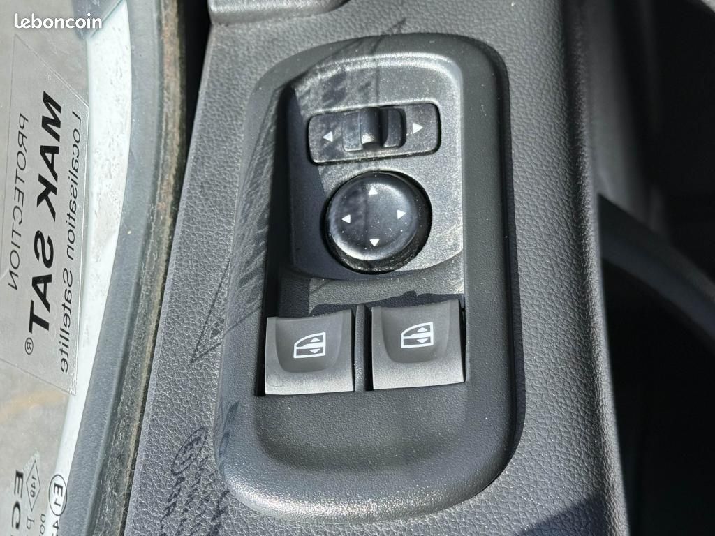 RENAULT MASTER Confort F3500 L3 2.3 Energy dCi - 170 - GRAND VOLUME - TVA RECUPERABLE + CLIM (image 25)