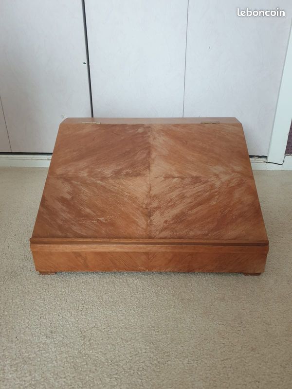 Lutrin-coffre de bureau ancien en bois plaqué — marqueterie en épi (image 1)