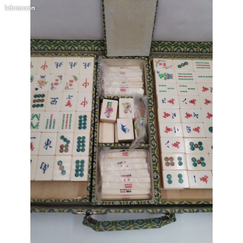 ANCIEN COFFRET JEU DE MAH JONG BOIS BAMBOU OS 20eme 146 tuiles