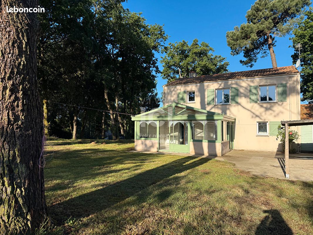 Maison 8 pièces 167 m² · à Saint-Brevin-les-Pins · 167 m² · 386 650 €