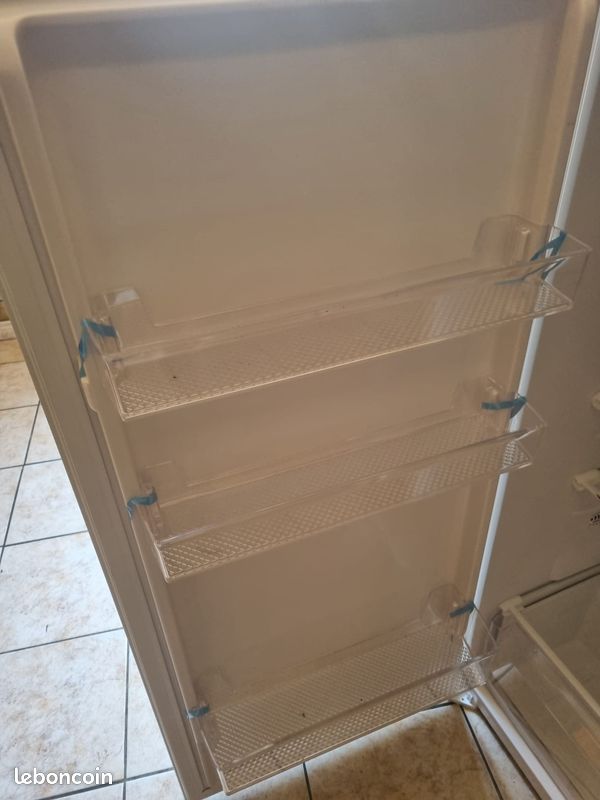 A vendre refrigerateur (image 3)