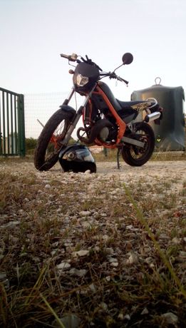 Moto Rieju Tango 125cc - Une moto polyvalente