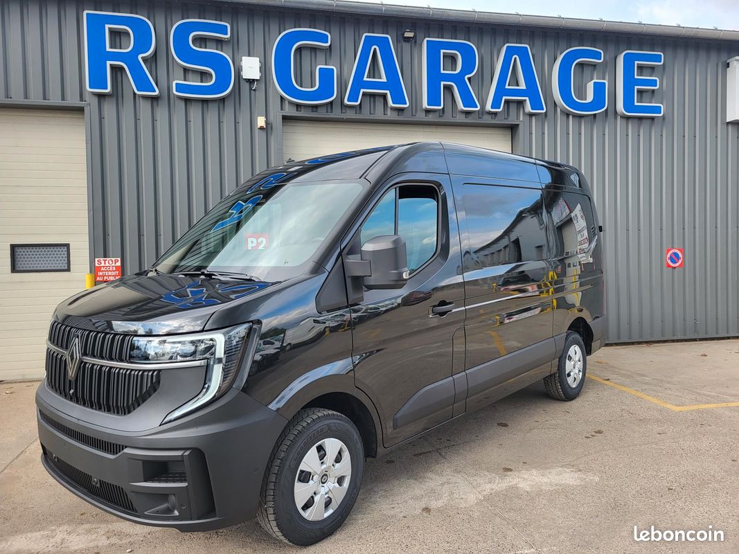 RENAULT MASTER IV L2H2 FOURGON 3T5 2.0 Blue DCI 150 AUTO ( EAG9 ) EXTRA 03 PLACES NEUF avec CAMÉRA RECUL + RADARS AVANT-ARRIERE-LATÉRAUX + PNEUS TOUS TEMPS + 3 CLÉS de CONTACT ( Prix Vente 33 990 HT ) (image 1)