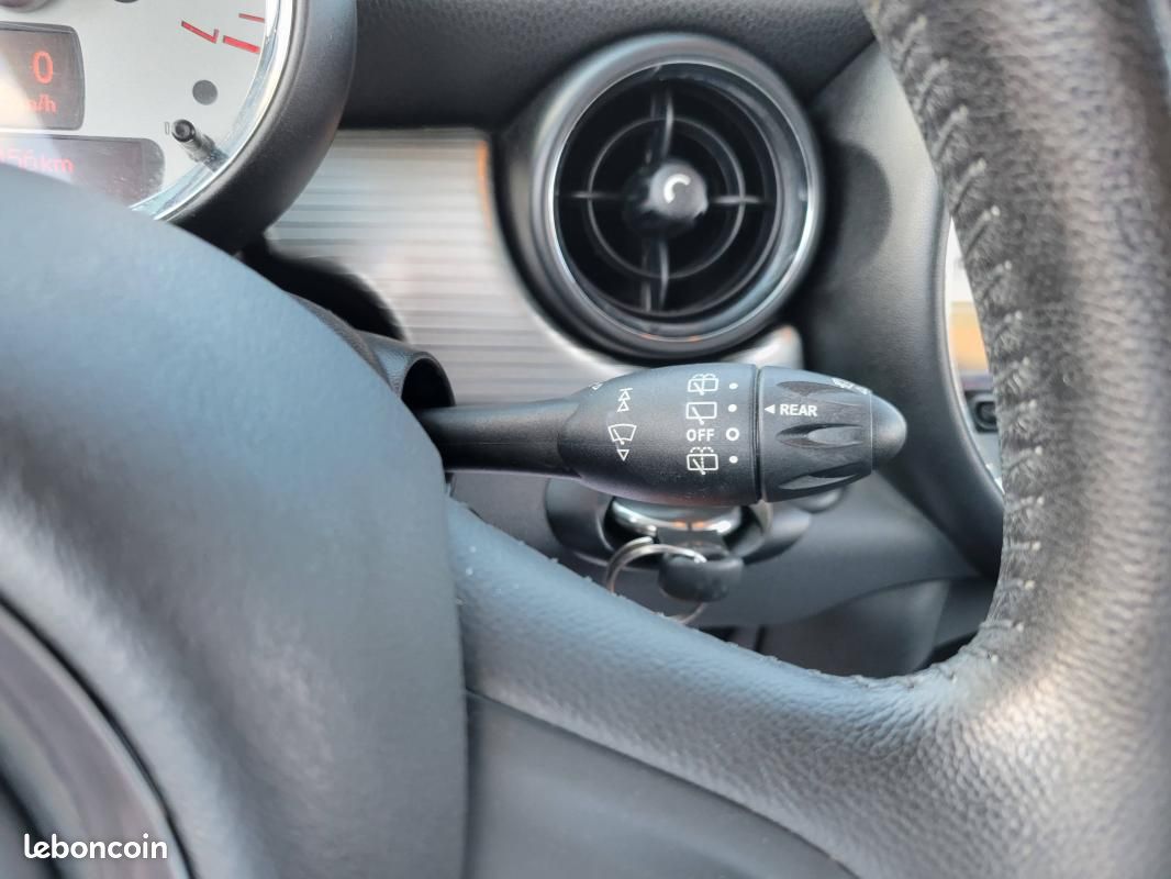 Mini COOPER D (image 9)