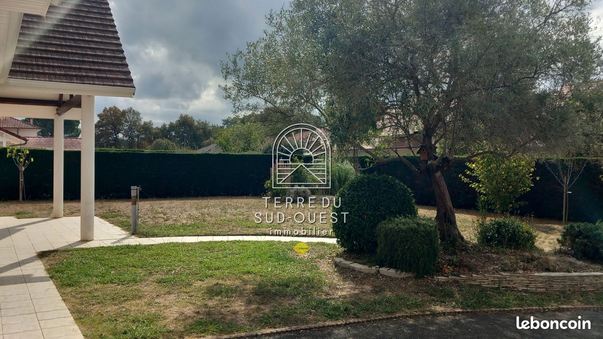 Maison 5 pièces 162 m² · à Lescar · 162 m² · 409 500 €