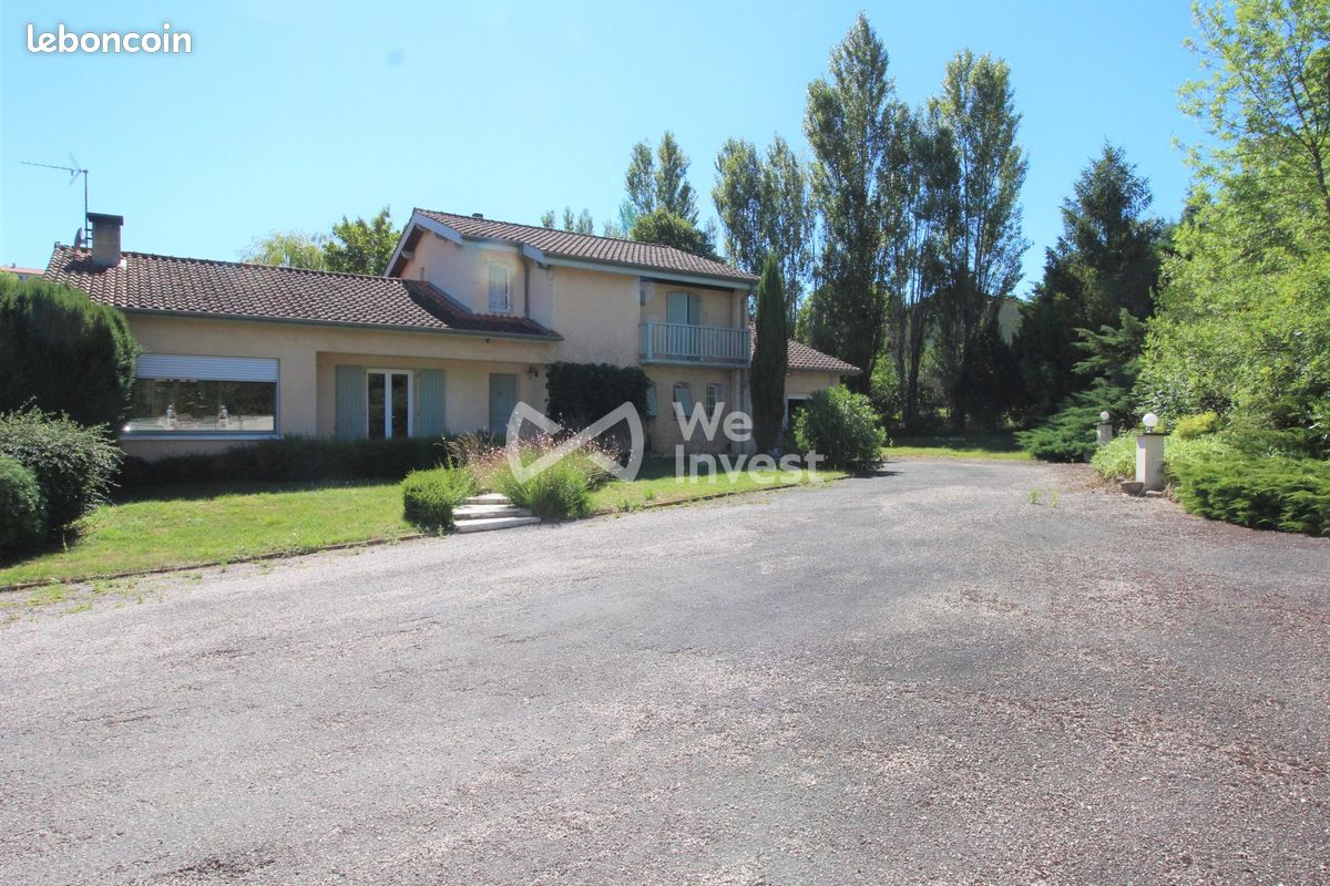 Maison 7 pièces 197 m² · à Castres · 197 m² · 298 000 €
