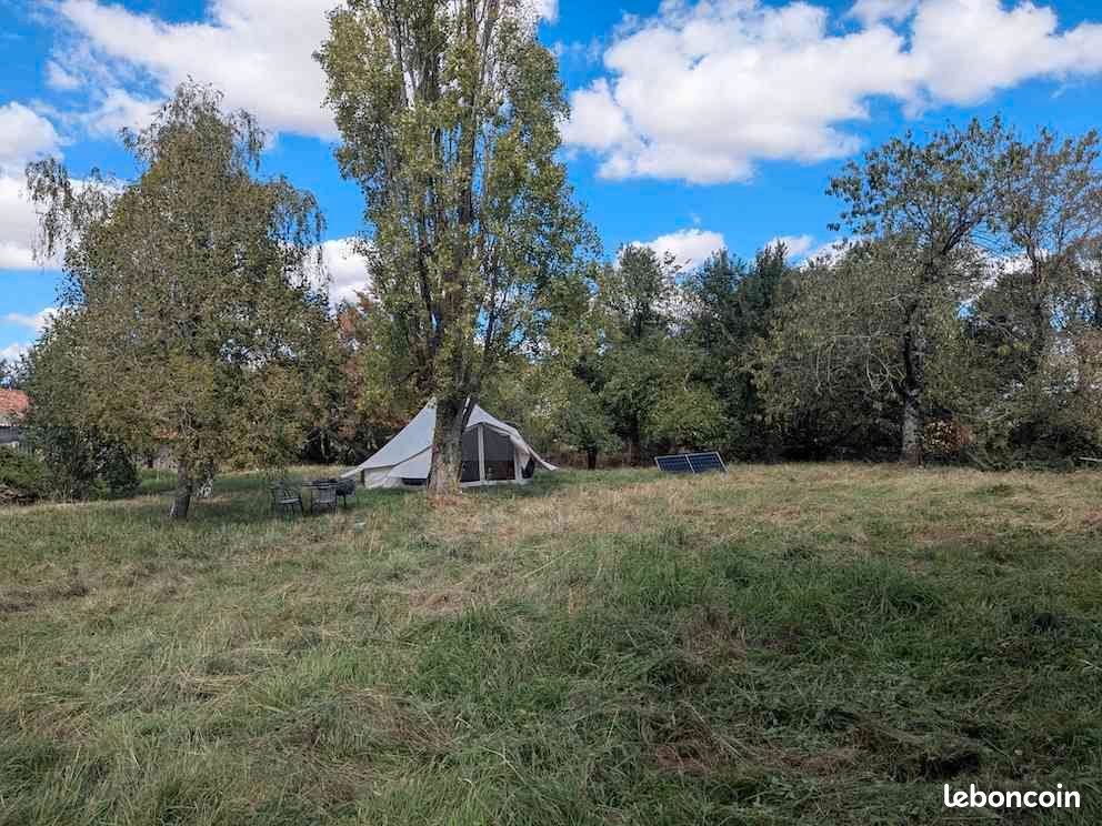 Joli terrain constructible à vendre · à Chalandray · 25 000 €