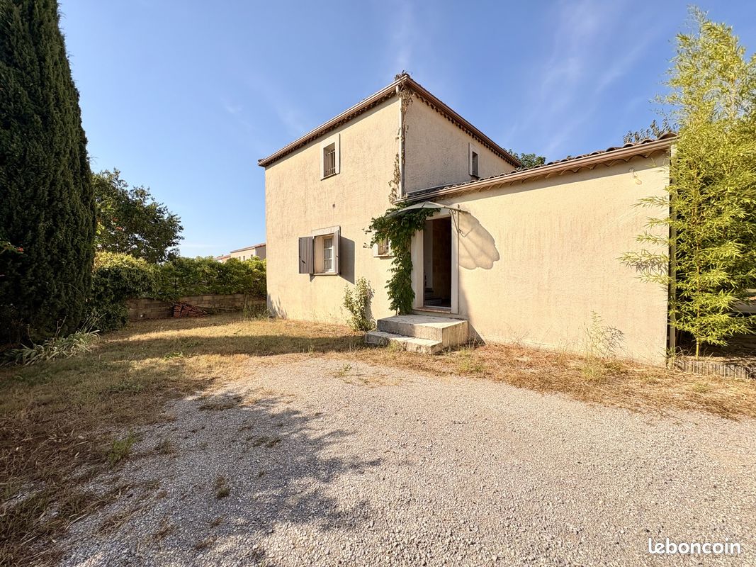 Maison 5 pièces 121 m² · à Clarensac · 121 m² · 279 000 €
