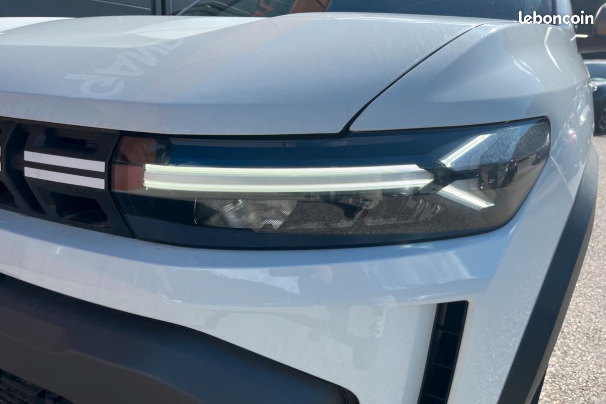 Dacia Duster HYBRID-G 150 4X4 EXTREME PLUS -1% (image 16)