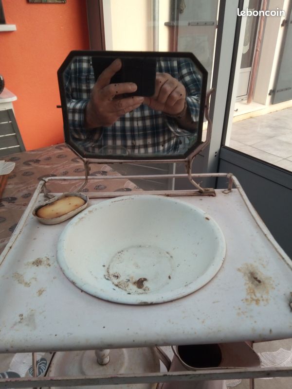 Table de toilette de poupée (image 3)