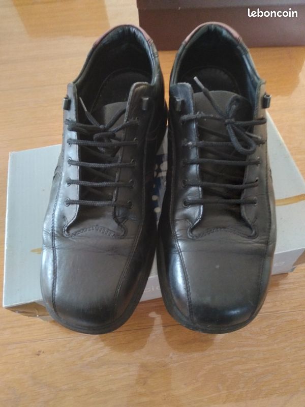 Chaussures en cuir (image 1)