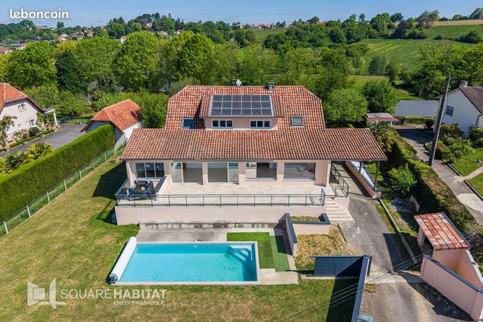 Propriété 10 pièces 220 m²