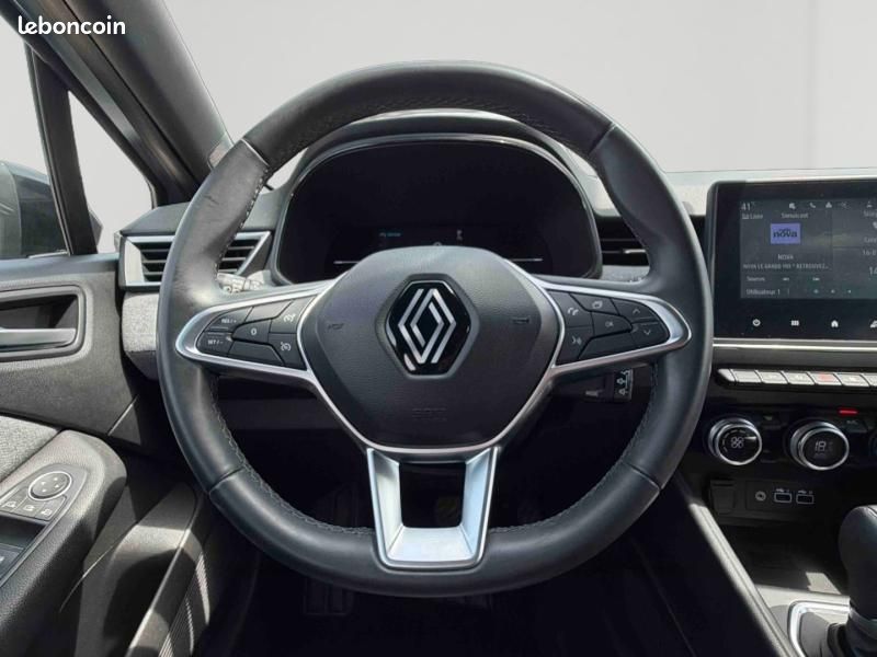 Renault Clio 1.6 E-Tech 145ch full hybrid Techno (image 11)