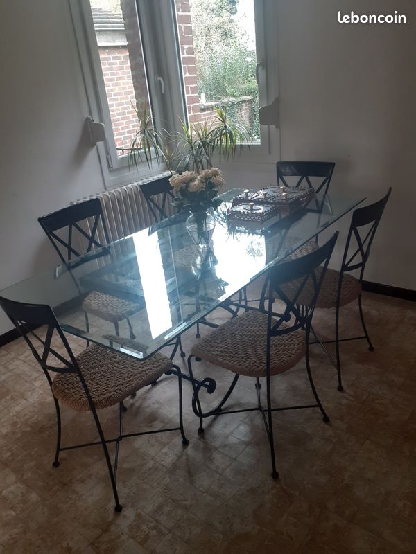 Table en verre et fer forgé (image 1)