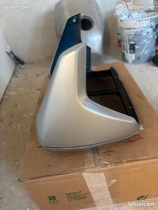 Grille De Radiateur Pour BMW K1100 RS Année 1993 - Pièce D'origine / D'origine - Occasion Bon état