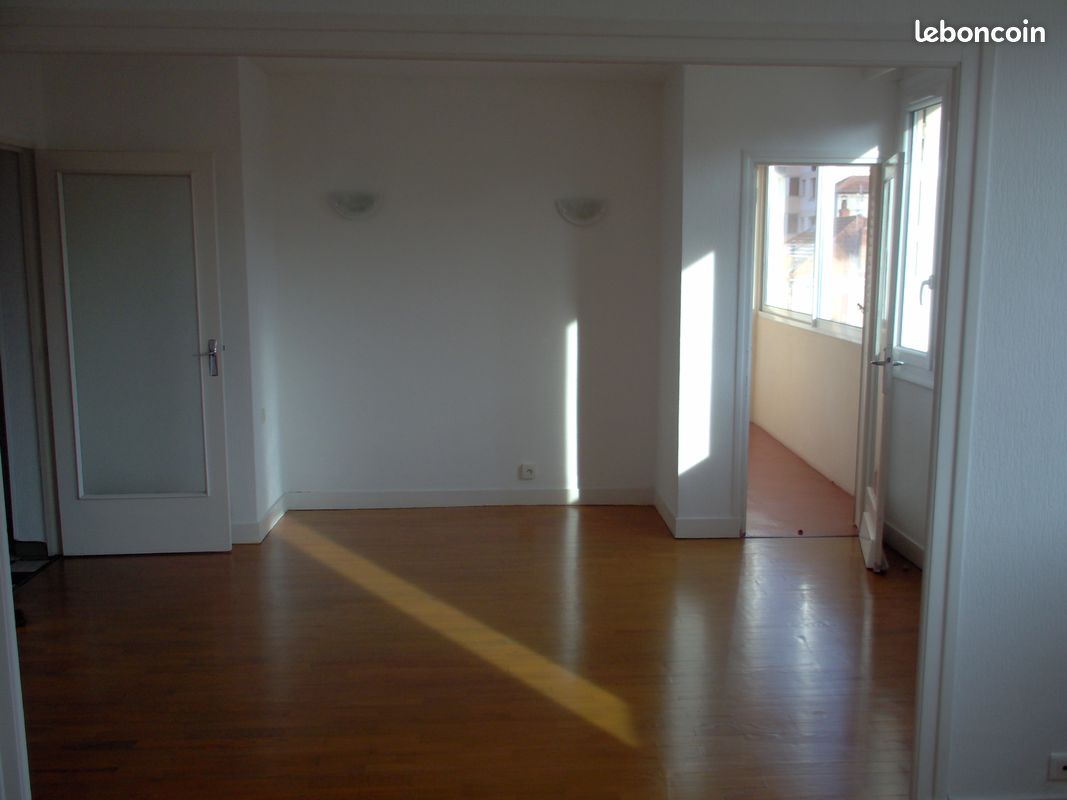 Appartement 5 pièces 90 m² · à Roanne · 90 m² · 115 000 €