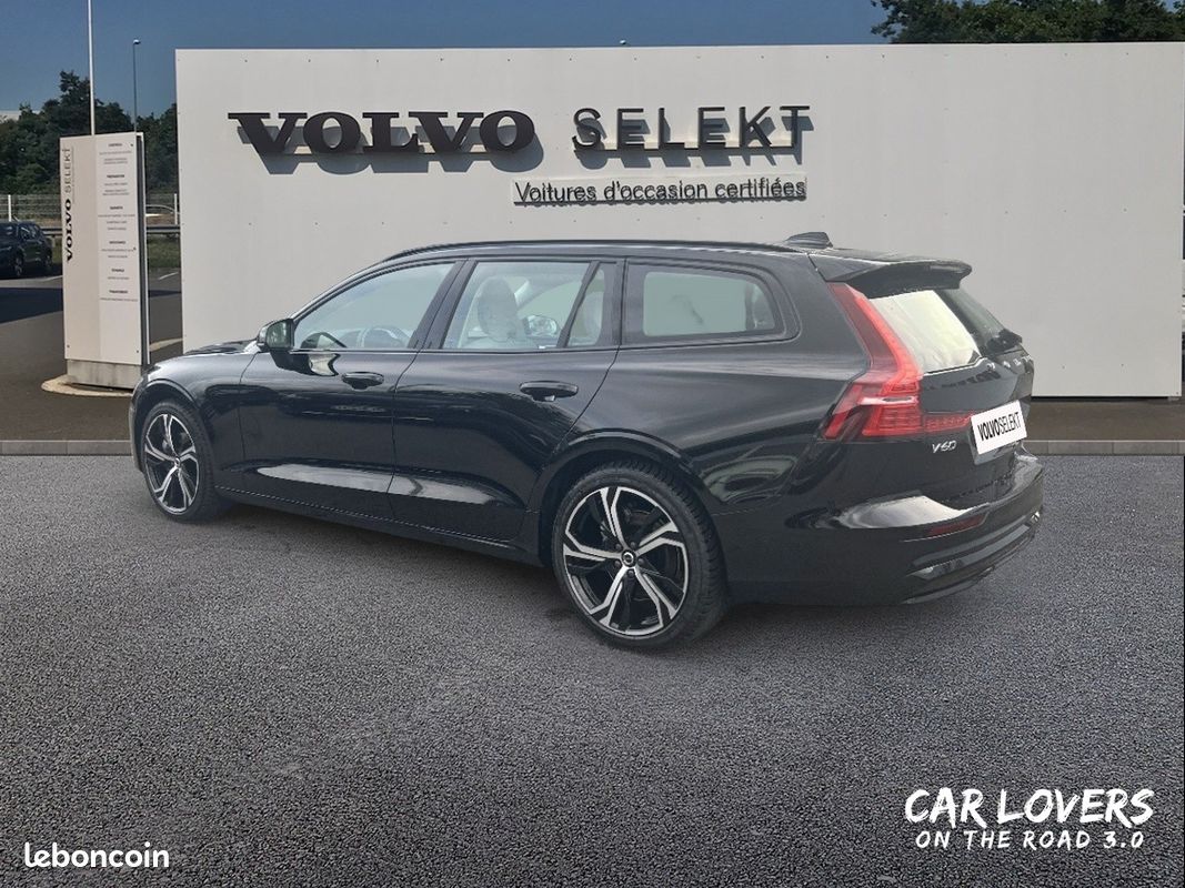 VOLVO V60 Micro hybride essence B4 197 ch DCT7 Ultra Style Dark (image 3)