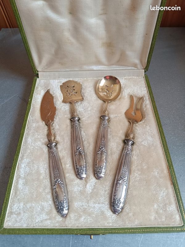 Ensemble De Couverts Mignardise En Argent Fourré – Occasion, élégants