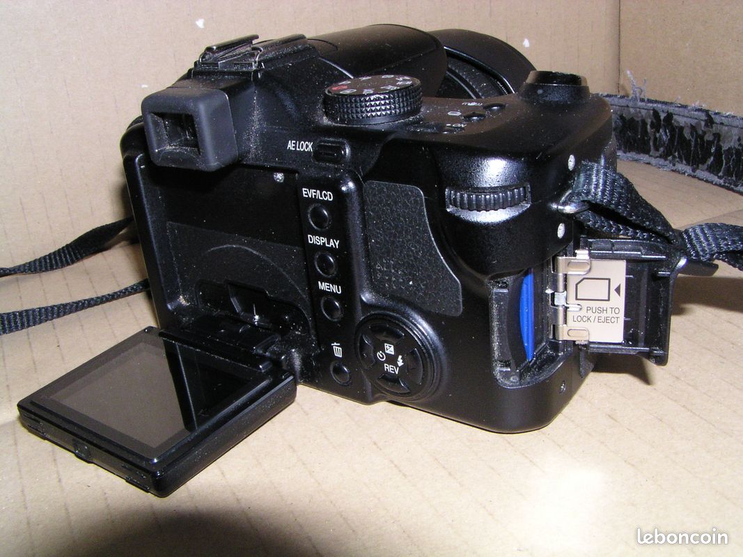 Appareil photo Compact Appareil photo numérique - compact - 8.0 MP - 12x zoom optique - Leica - noir | Rakuten