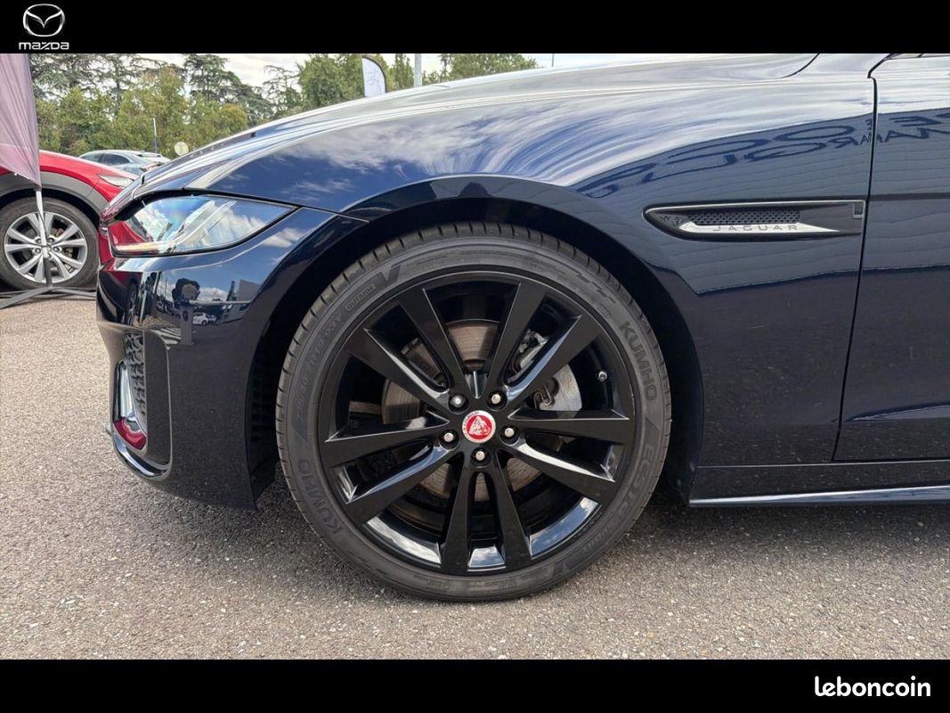 Jaguar XE P250 R-Dynamic SE BVA8 (image 13)