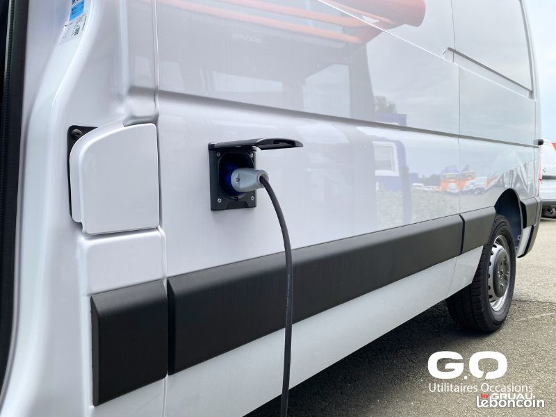 Renault Master Camion Frigorifique 7.1m³ (FRAX) 3T5 L2H2 2.3 Blue dCi 135 ch (Diesel) - Confort - Utilitaire frigo occasion reconditionné by Gruau ❄️ à partir de 902/mois (image 11)