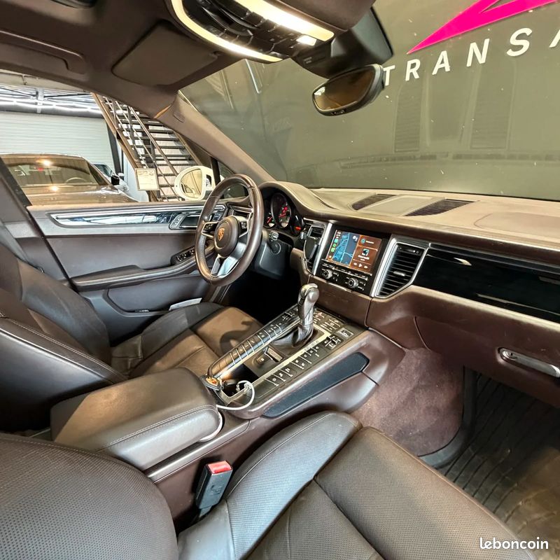 PORSCHE MACAN 3.0 V6 340 ch S PDK / TOIT OUVRANT / CAMERA DE RECUL / CUIR ETENDU (image 30)