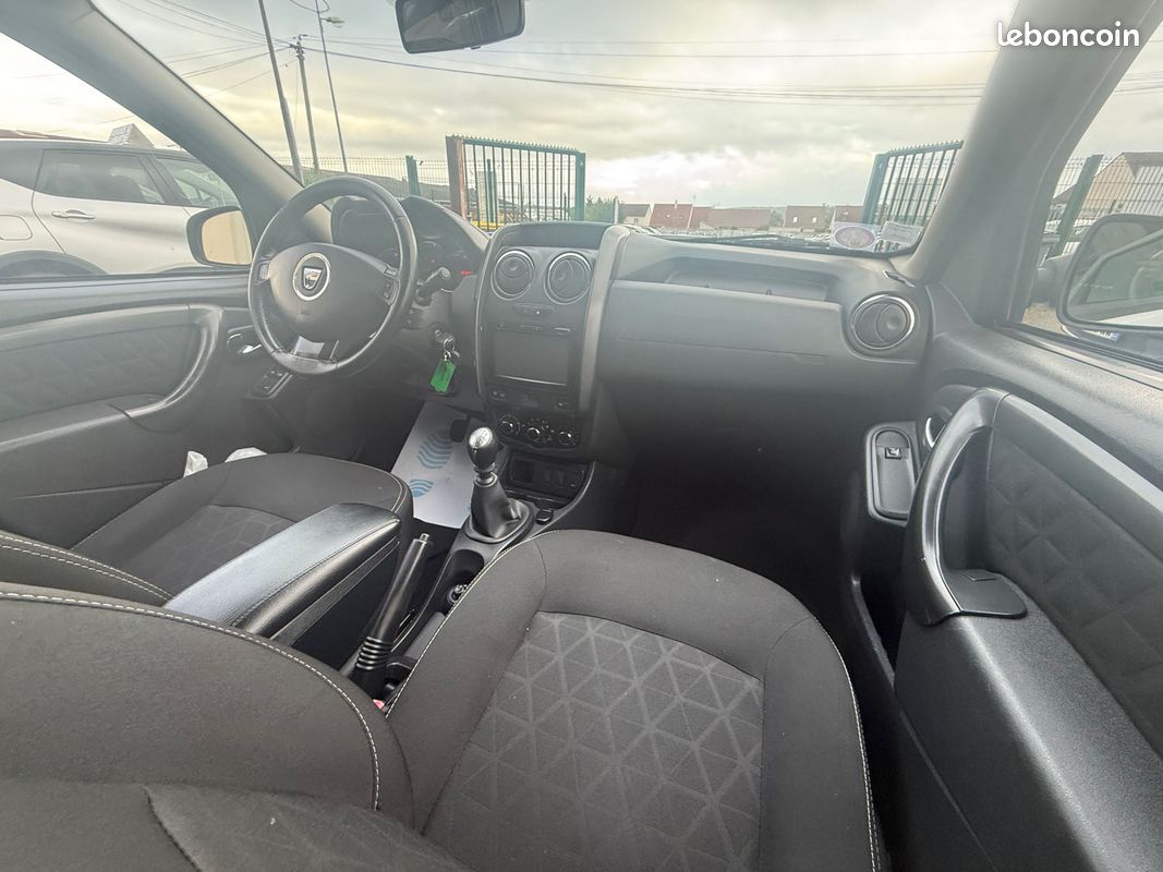 Dacia duster prestige phase 2 1.2i - 16v turbo tce 125cv 4x2 2015 (image 16)