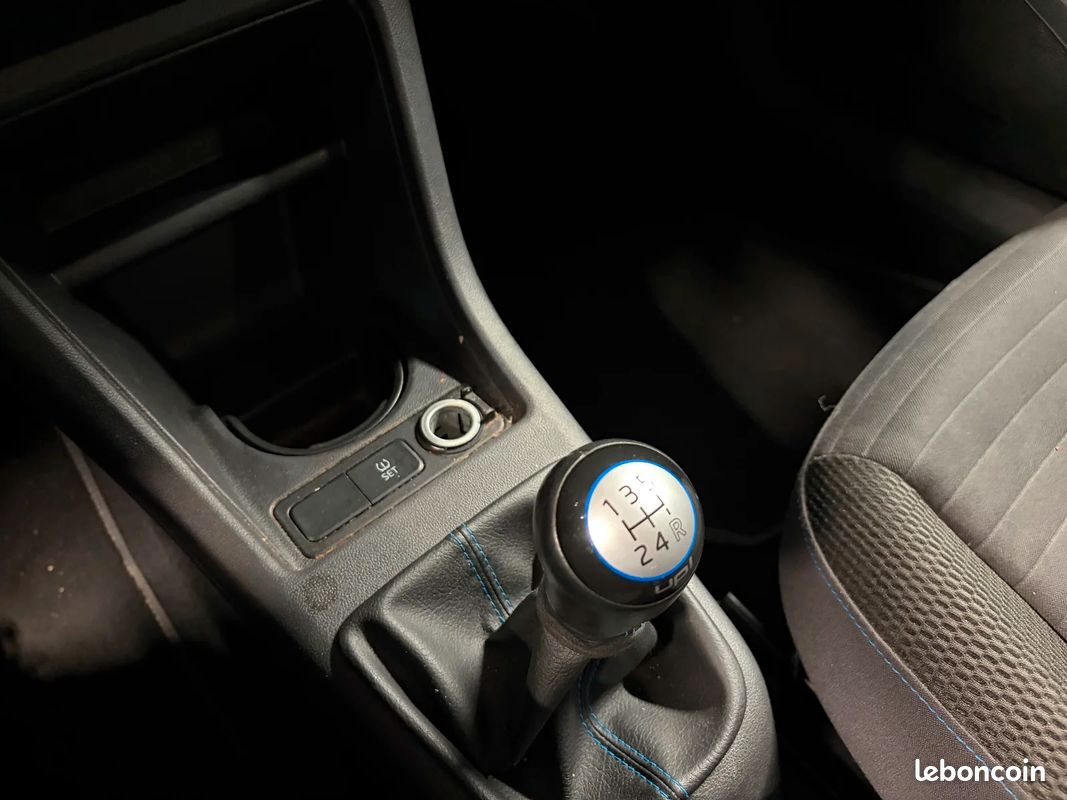 VOLKSWAGEN UP Up 1.0 75 BlueMotion Technology Up Série Cup 6080 (image 22)