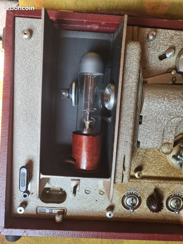 Projecteur De Films Fixes Malex ERCSAM - 110 Volts - Pour Pièces Détachées