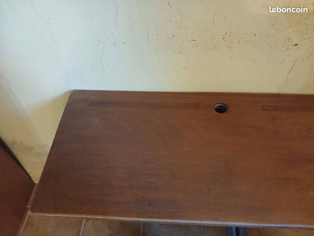 Table d’écolier ancien (image 2)