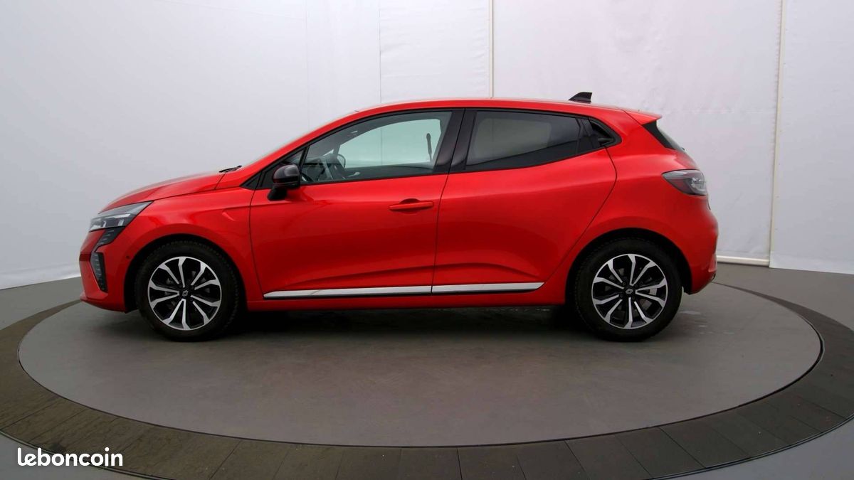 Renault clio tce 90 ch gsr2 techno (image 5)