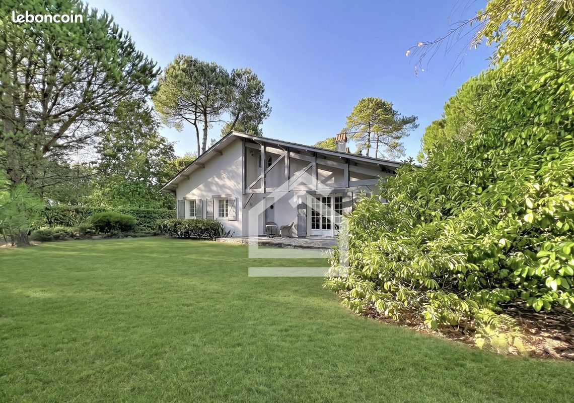 Maison 6 pièces 180 m² · à Saint-Aubin-de-Médoc · 180 m² · 735 000 €
