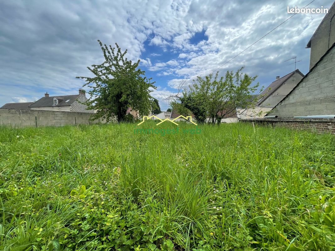 Terrain 437 m² · à Neuilly-en-Thelle · 437 m² · 94 350 €