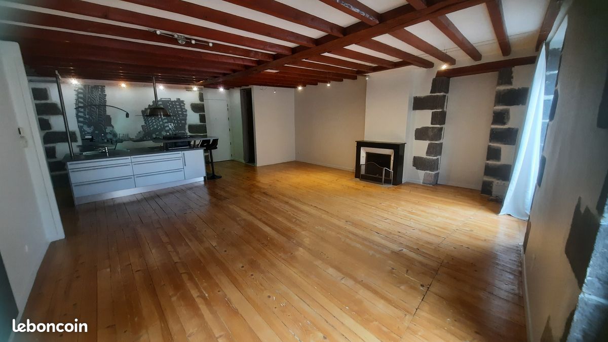 Appartement 3 pièces 99 m² · à Clermont-Ferrand · 99 m² · 950 €/mois