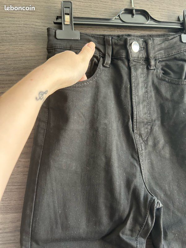 Jeans skinny noir super high waist Stradivarius taille 32 (image 4)