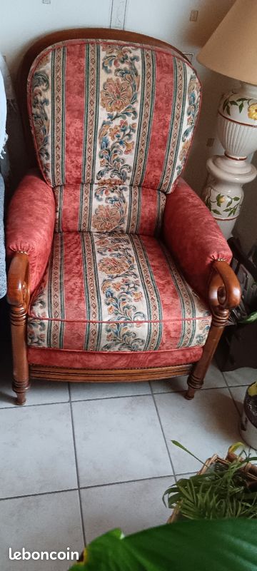 Fauteuil tissu (image 1)