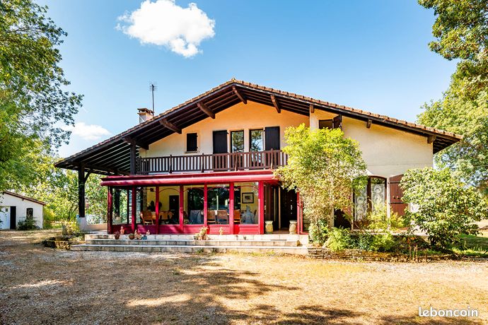 Maison 7 pièces 226 m²