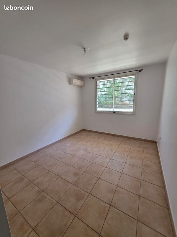 Appartement 1 pièce 20 m² · à Saint-Denis · 20 m² · 550 €