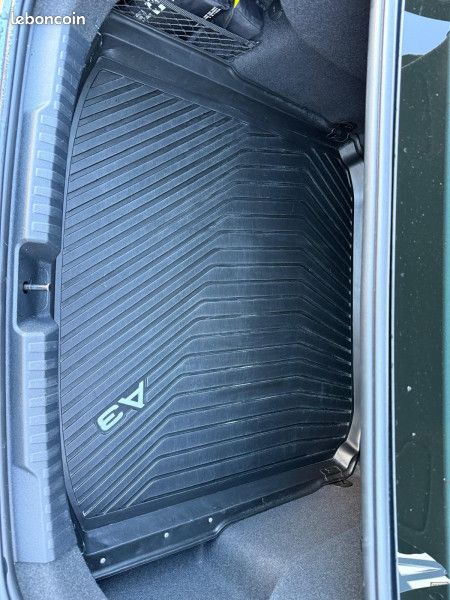 Audi A3 BERLINE 35 TFSI 150CH MILD HYBRID DESIGN LUXE S TRONIC 7 (image 6)