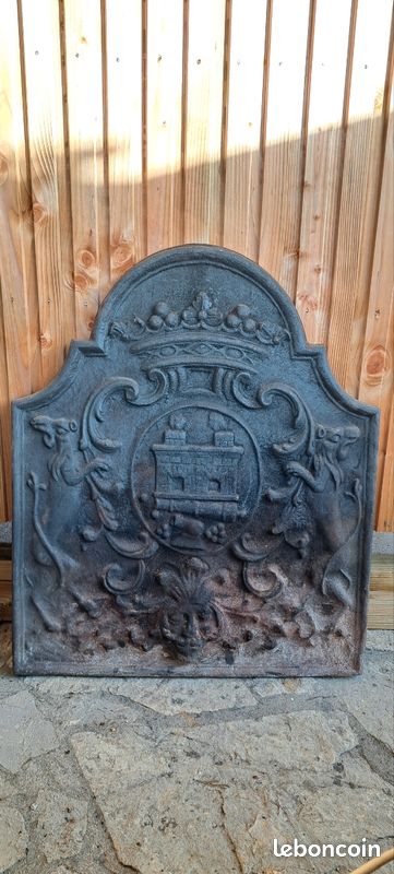 Plaque en fonte / Plaque de fond de cheminée