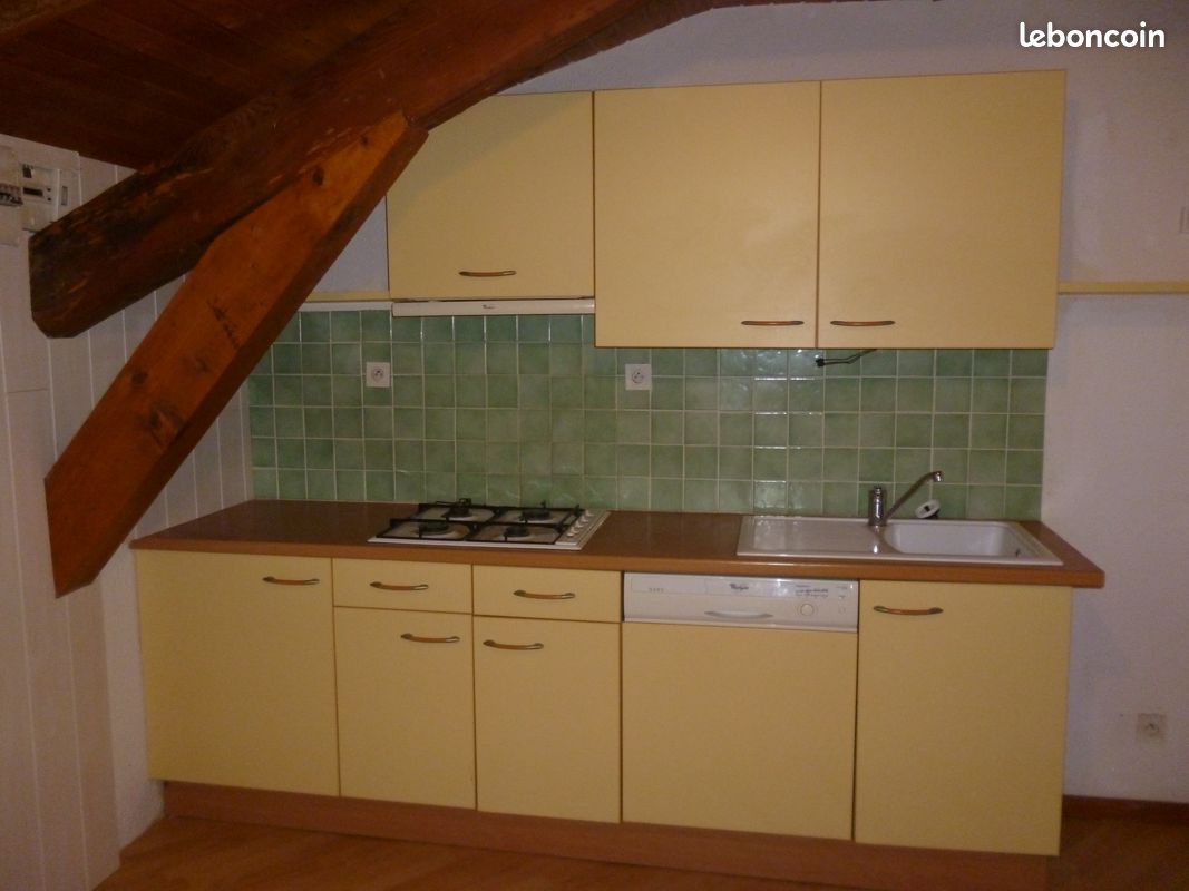 Appartement 2 pièces 27 m² · à Étalans · 27 m² · 300 €