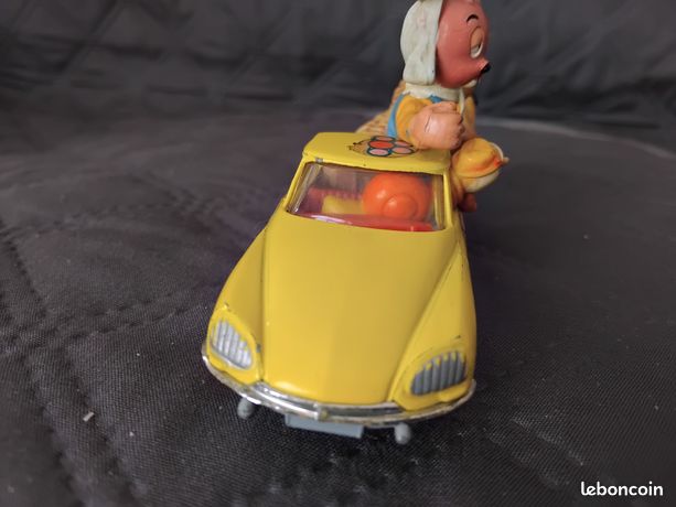 Corgi AU948 1/43 – Citroën DS Le Manège Enchanté – Réf 807 – Collection