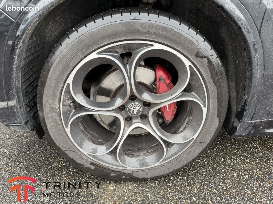 Alfa Romeo Stelvio 2.2 JTD 210CH 4X4 Q4 VELOCE + SUIVI COMPLET + TOIT OUVRANT + GARANTIE (image 19)
