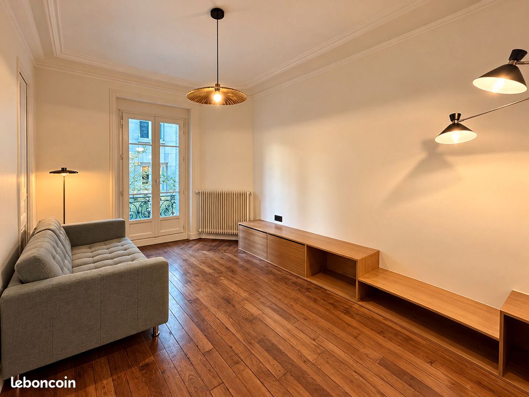 Appartement 2 pièces 43 m² · à Paris · 43 m² · 2 900 €/mois