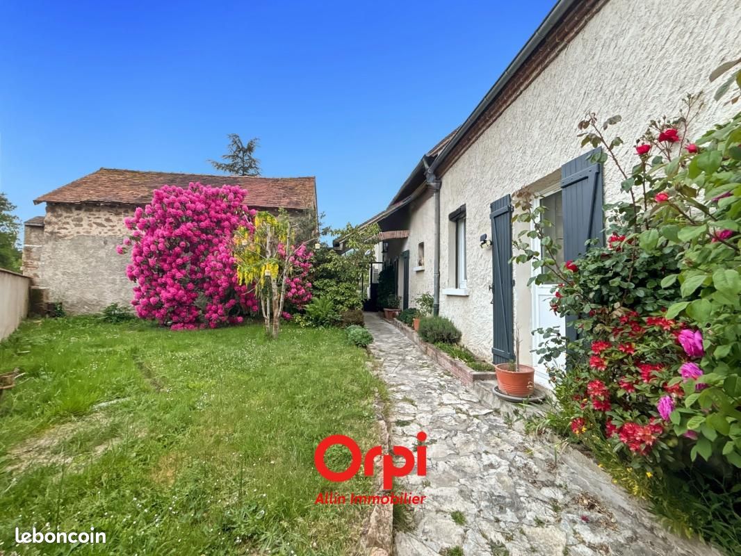 Maison 4 pièces 187 m² · à Quinssaines · 187 m² · 246 000 €