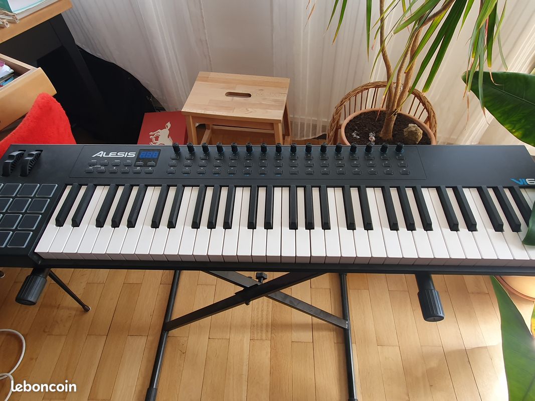 Piano clavier Maître ALESIS VI61 (image 1)