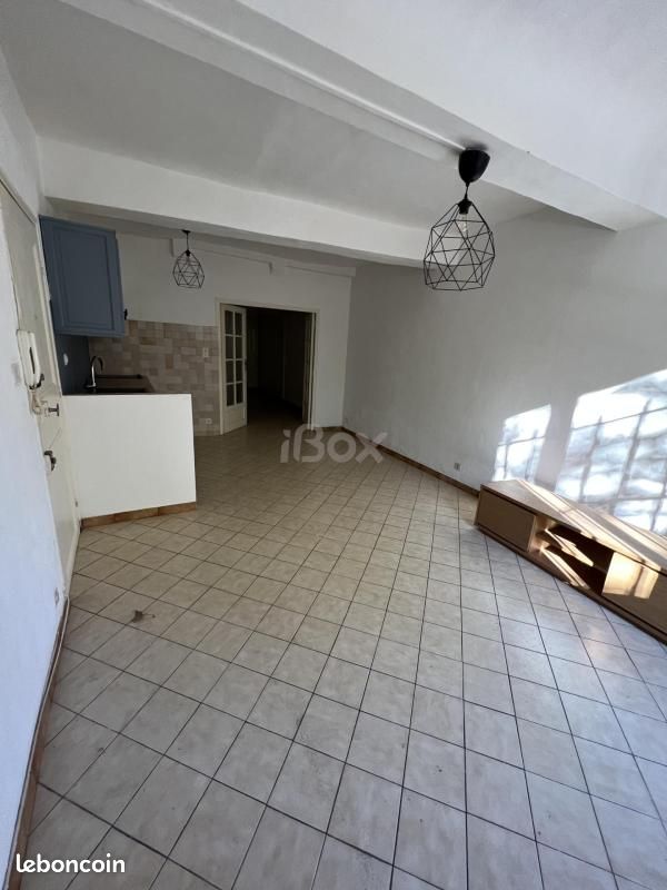 Appartement 2 pièces 40 m² · à La Valette-du-Var · 40 m² · 490 €