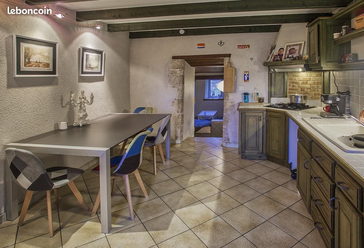 Maison 6 pièces 148 m² - Mouton 16460 (image principale 2)