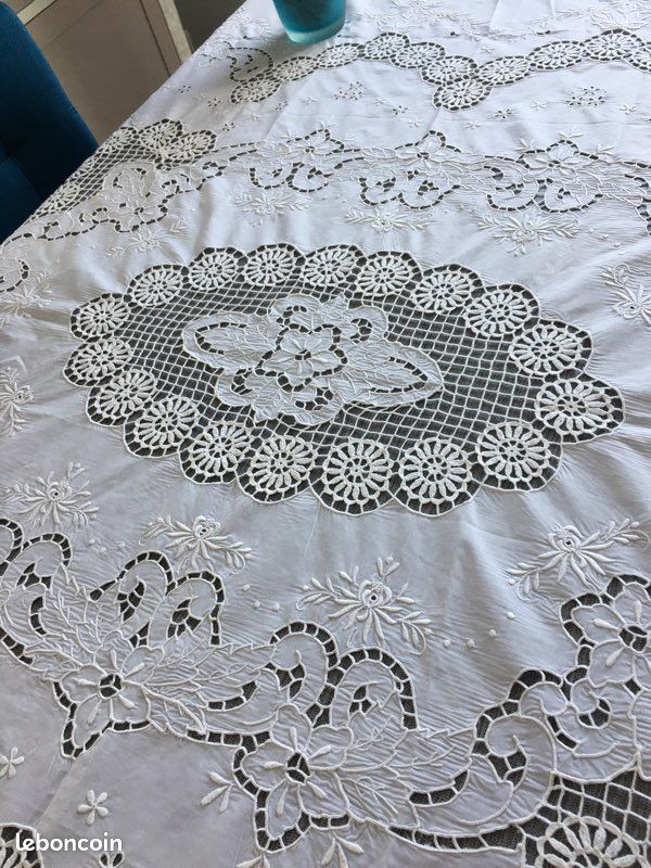 Nappe ou couvre-lit dentelle (image 2)